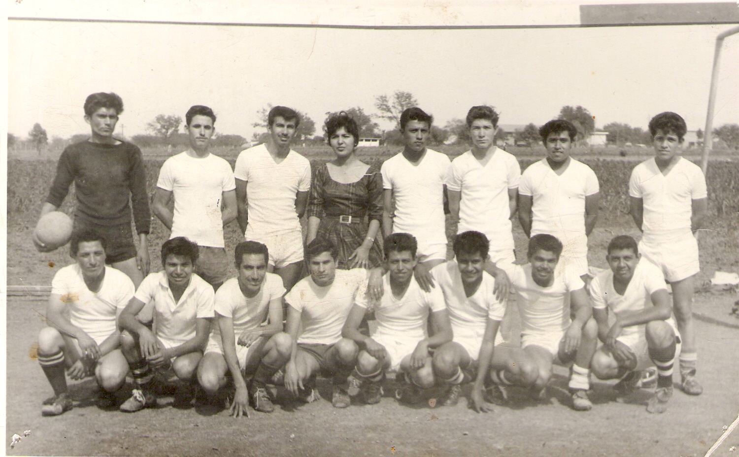 C.F. Real Paraiso 1962 con su madrina